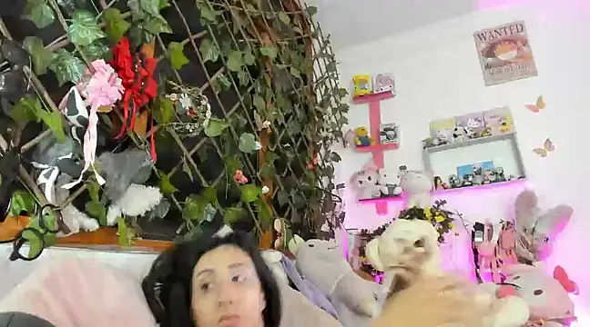 Snapshot of LunaDeCristall chatting on February 14, 11:53 am LunaDeCristall online show from February 14, 11:53 am