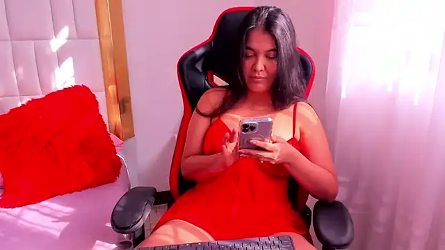 Snapshot of MadelineJackson chatting on November 29, 8:31 pm MadelineJackson online show from November 29, 8:31 pm