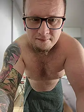Snapshot of PierreNaked89 chatting on February 15, 10:31 pm PierreNaked89 online show from February 15, 10:31 pm