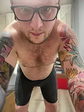 Snapshot of PierreNaked89 chatting on January 10, 9:32 pm PierreNaked89 online show from January 10, 9:32 pm