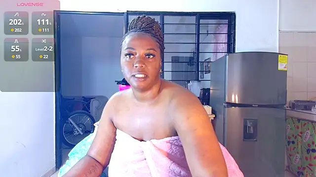 Snapshot of CiaraEbony chatting on March 10, 9:12 am CiaraEbony online show from March 10, 9:12 am