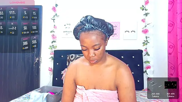 CiaraEbony online show from March 19, 1:05 am