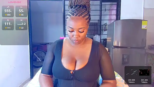 Snapshot of CiaraEbony chatting on March 7, 12:58 am CiaraEbony online show from March 7, 12:58 am