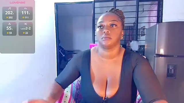 Snapshot of CiaraEbony chatting on March 11, 9:24 am CiaraEbony online show from March 11, 9:24 am