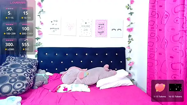 Snapshot of CiaraEbony chatting on September 28, 11:55 pm CiaraEbony online show from September 28, 11:55 pm