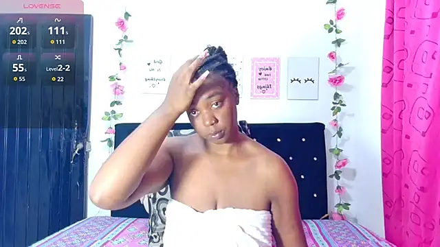 Snapshot of CiaraEbony chatting on September 20, 1:10 am CiaraEbony online show from September 20, 1:10 am