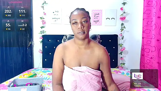 Snapshot of CiaraEbony chatting on September 26, 1:45 am CiaraEbony online show from September 26, 1:45 am