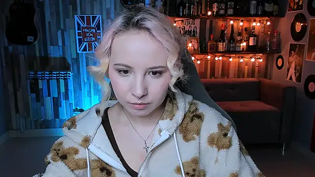 Snapshot of JasmineMilko chatting on March 21, 5:11 am JasmineMilko online show from March 21, 5:11 am