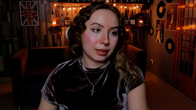 Snapshot of JasmineMilko chatting on July 7, 6:47 am JasmineMilko online show from July 7, 6:47 am