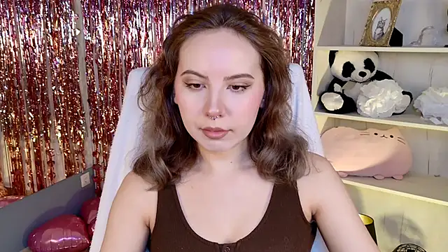 Snapshot of JasmineMilko chatting on June 8, 5:08 am JasmineMilko online show from June 8, 5:08 am