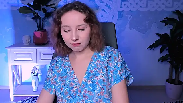 Snapshot of JasmineMilko chatting on November 17, 5:11 am JasmineMilko online show from November 17, 5:11 am