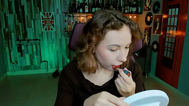 Snapshot of JasmineMilko chatting on November 6, 5:11 am JasmineMilko online show from November 6, 5:11 am