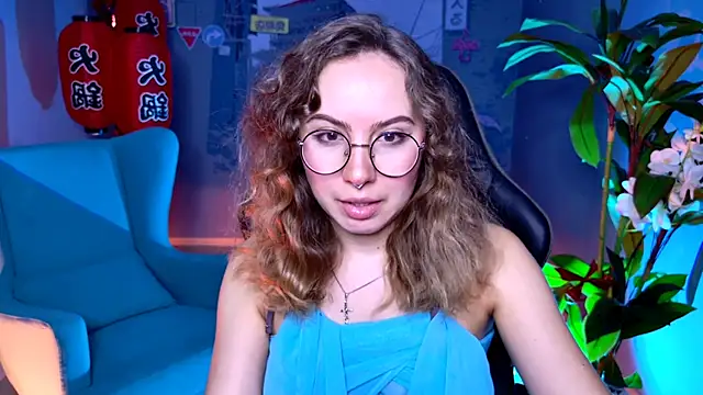 Snapshot of JasmineMilko chatting on July 9, 5:08 am JasmineMilko online show from July 9, 5:08 am