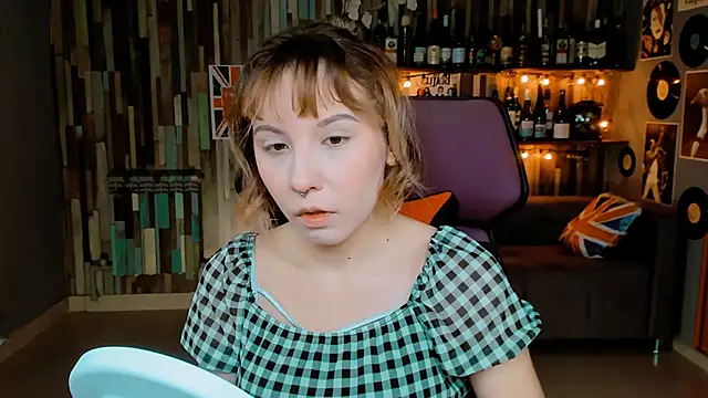 Snapshot of JasmineMilko chatting on October 10, 5:08 am JasmineMilko online show from October 10, 5:08 am