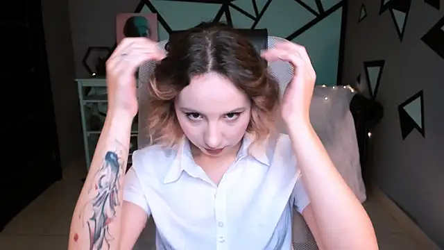 Snapshot of JasmineMilko chatting on September 25, 5:13 am JasmineMilko online show from September 25, 5:13 am