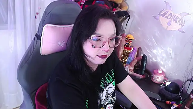 LiloMoon69 online show from October 2, 1:47 pm