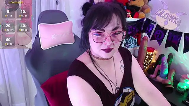 LiloMoon69 online show from October 22, 2:05 pm