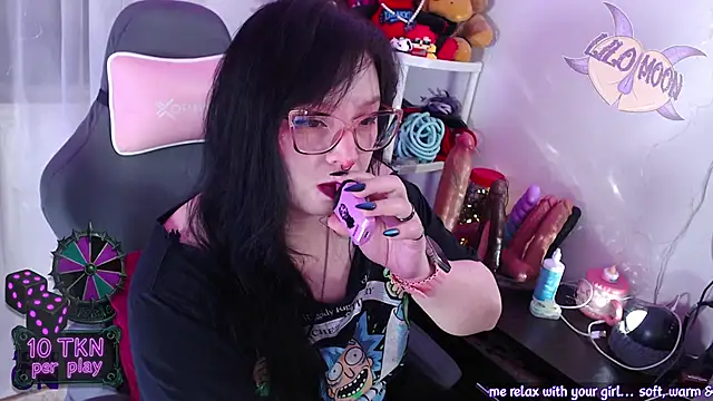 LiloMoon69 online show from November 28, 1:11 pm