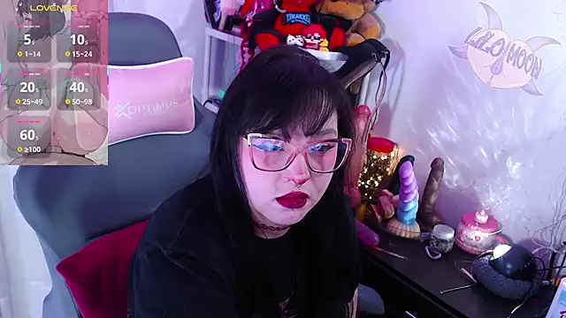 LiloMoon69 online show from October 14, 2:28 pm