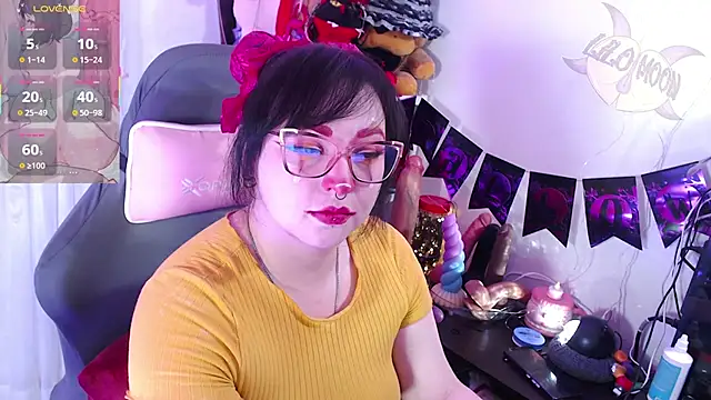 LiloMoon69 online show from October 29, 11:20 am