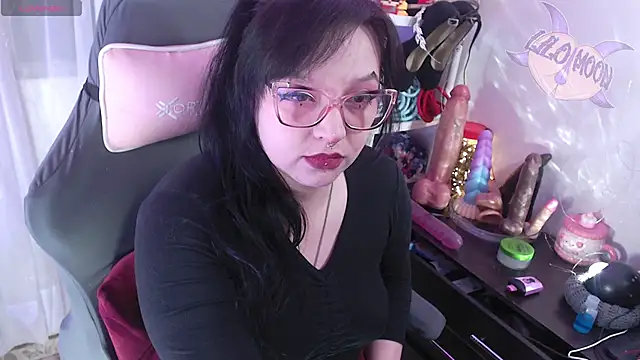 LiloMoon69 online show from October 6, 1:12 pm