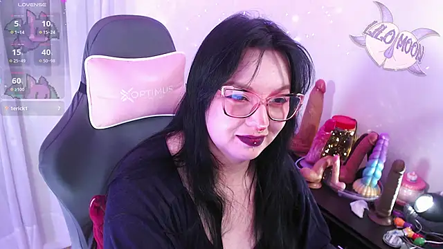LiloMoon69 online show from April 28, 2:27 am