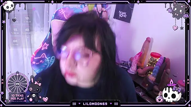 Snapshot of LiloMoon69 chatting on July 12, 7:53 am LiloMoon69 online show from July 12, 7:53 am