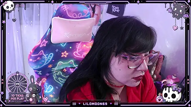 Snapshot of LiloMoon69 chatting on July 19, 6:55 am LiloMoon69 online show from July 19, 6:55 am