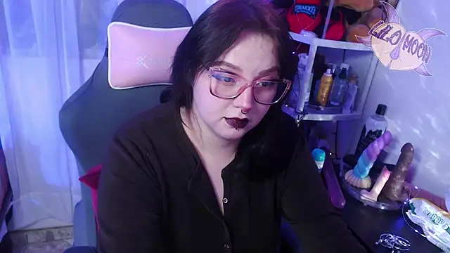 LiloMoon69 online show from March 21, 4:17 am