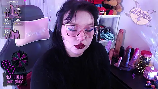 LiloMoon69 online show from February 3, 1:49 pm