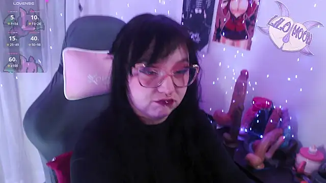 LiloMoon69 online show from May 21, 6:33 am