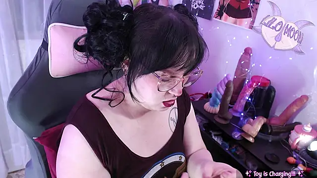 LiloMoon69 online show from May 23, 6:12 am