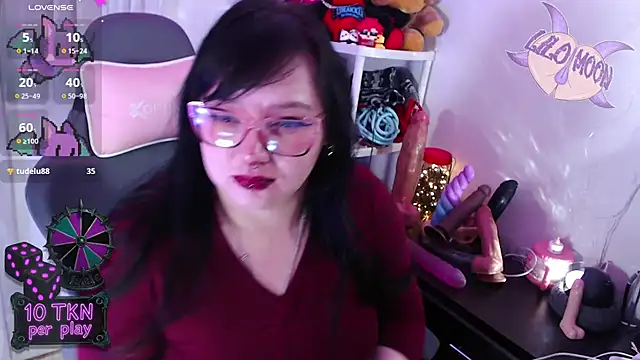 LiloMoon69 online show from November 13, 3:05 pm