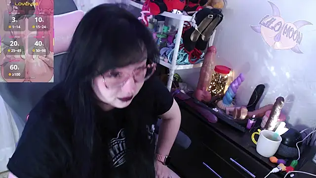 LiloMoon69 online show from September 18, 1:25 pm