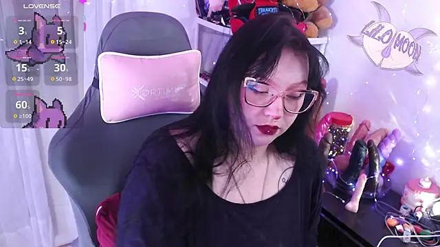 LiloMoon69 online show from March 10, 2:32 pm