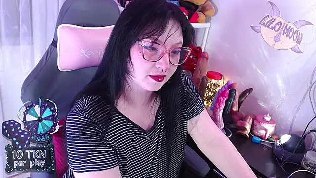 LiloMoon69 online show from January 8, 8:15 pm