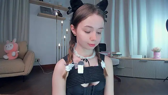 DominikaElis online show from April 21, 1:42 am