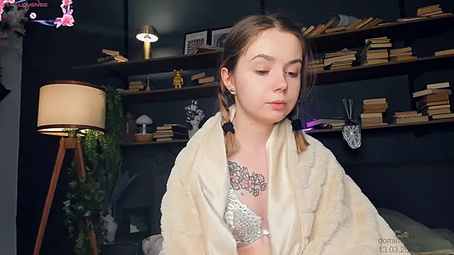 DominikaElis online show from March 14, 12:21 am