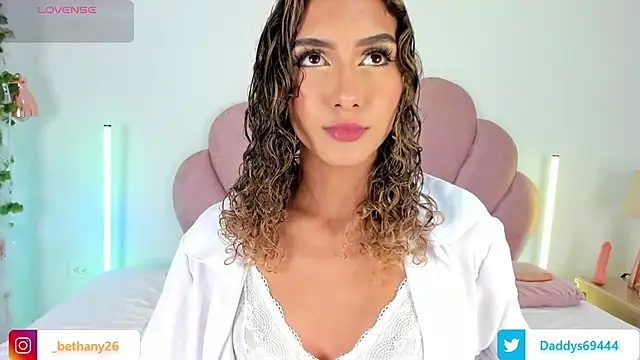 Snapshot of Daddysgirl1_ chatting on December 2, 11:17 pm Daddysgirl1 online show from December 2, 11:17 pm