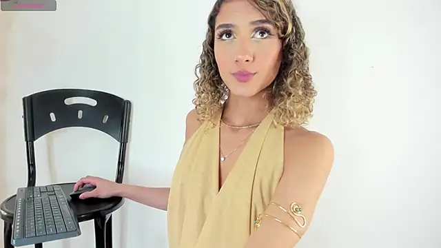 Snapshot of Daddysgirl1_ chatting on November 3, 10:35 pm Daddysgirl1 online show from November 3, 10:35 pm