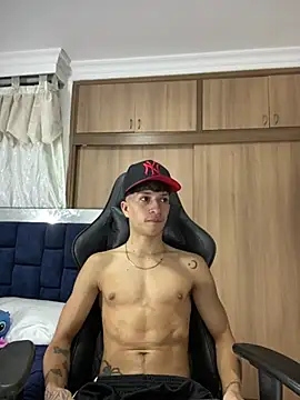  CamiloBass online show from February 13, 2:22 am