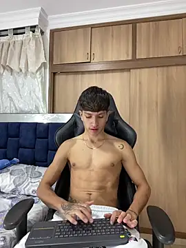  CamiloBass online show from February 6, 1:01 am