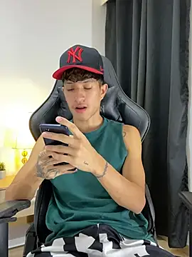  CamiloBass online show from March 13, 1:43 am