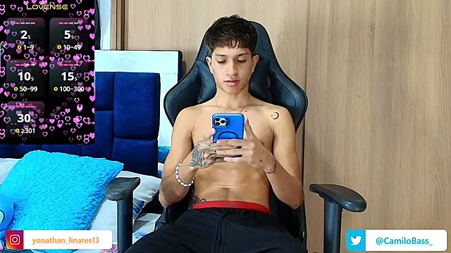  CamiloBass online show from November 29, 9:04 pm