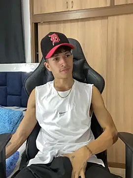  CamiloBass online show from February 26, 1:05 am