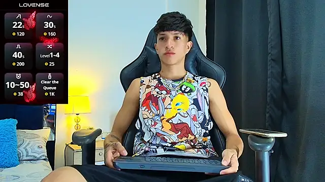 Snapshot of _CamiloBass chatting on July 17, 12:41 am CamiloBass online show from July 17, 12:41 am