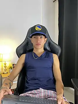 Snapshot of _CamiloBass chatting on July 12, 9:48 pm CamiloBass online show from July 12, 9:48 pm