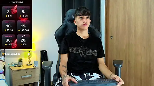  CamiloBass online show from May 19, 1:56 am