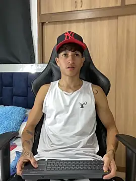  CamiloBass online show from February 27, 1:06 am