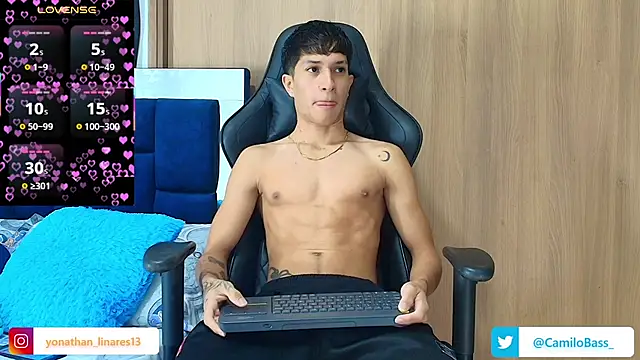  CamiloBass online show from December 21, 8:20 pm